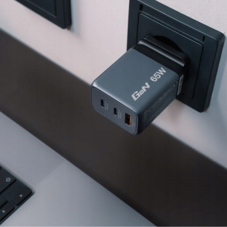 Ładowarka sieciowa GaN USB-C USB-A 3 porty Quick Charge Adapter EU Ver